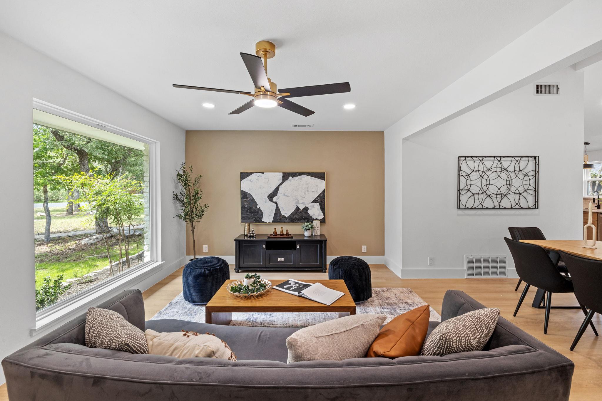 216 Sinuso DR