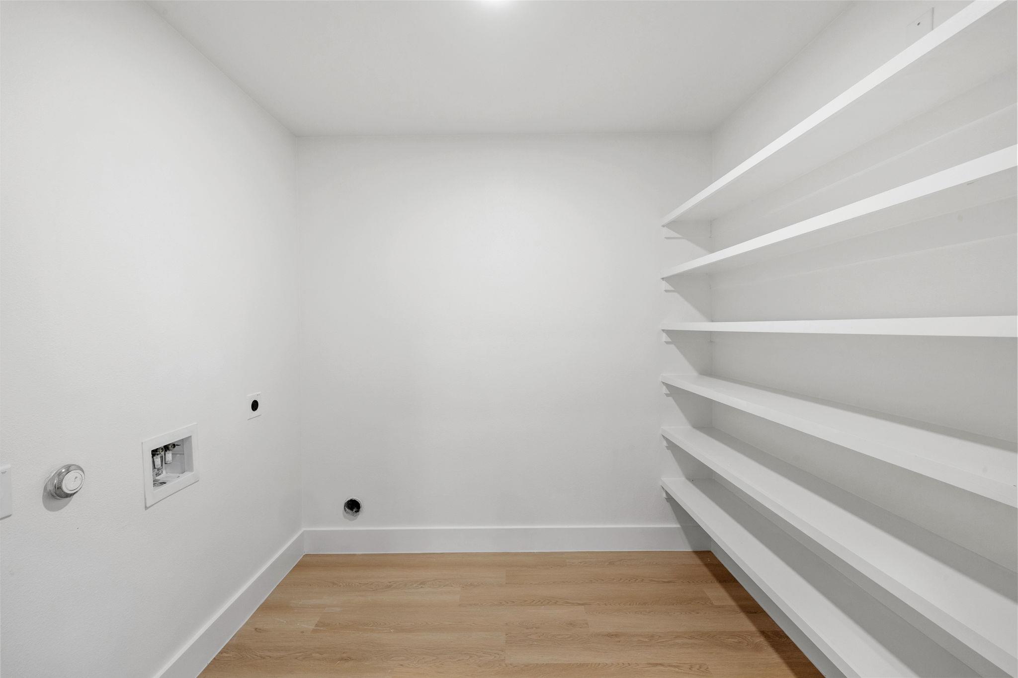 216 Sinuso DR