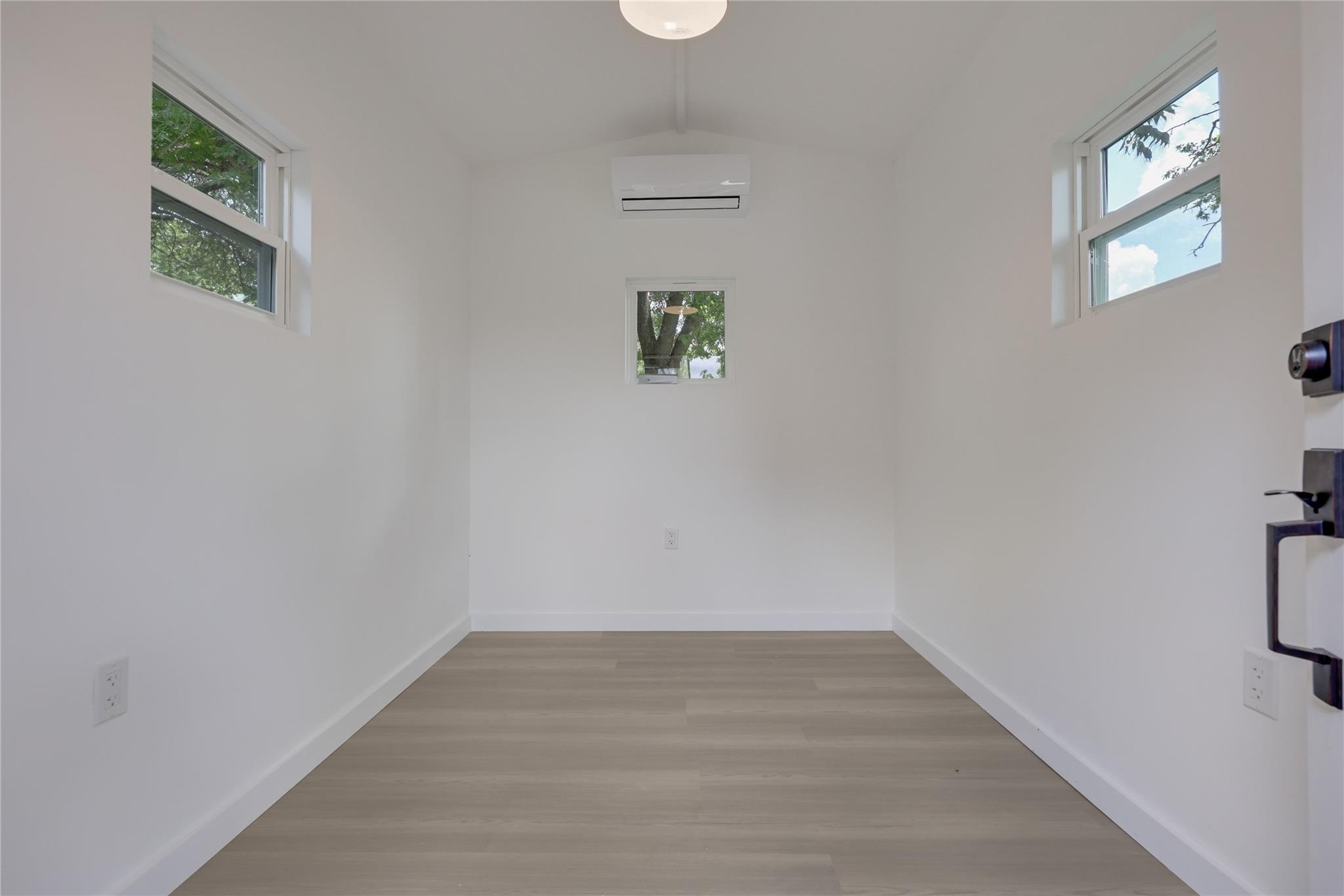 1708 Raven DR