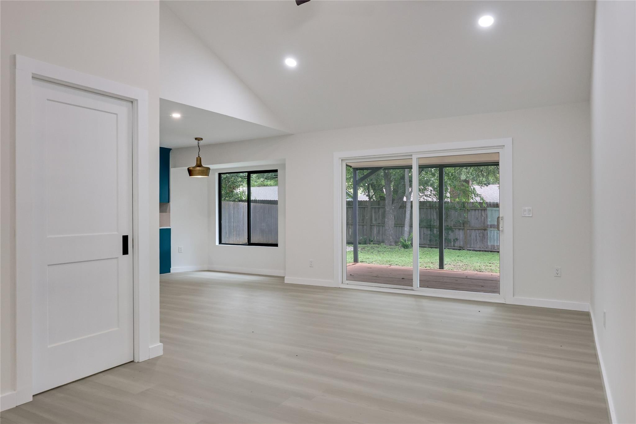 1708 Raven DR