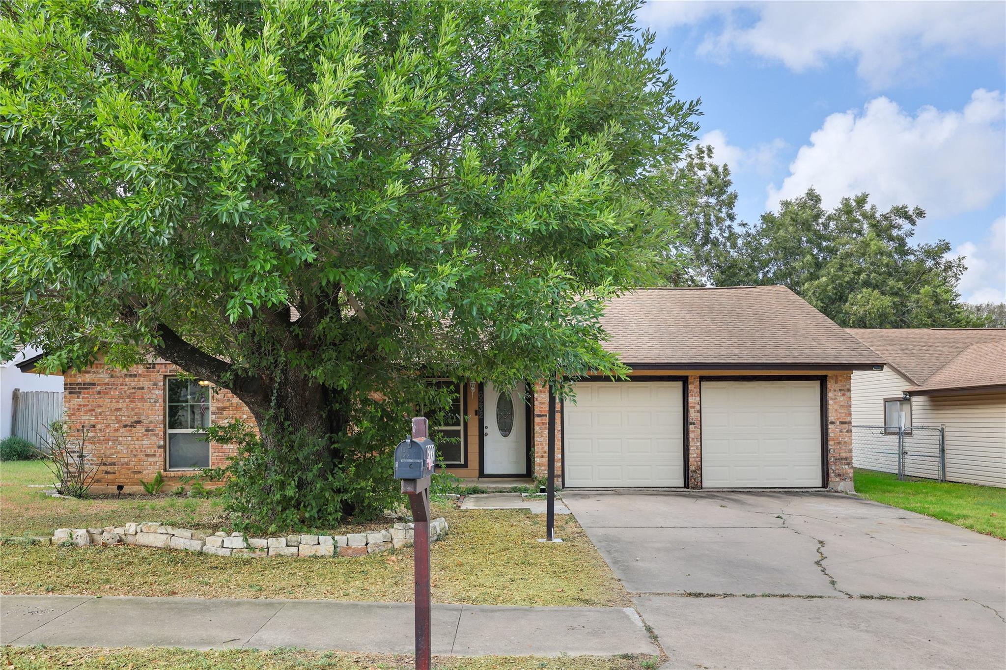 6232 Hillston DR