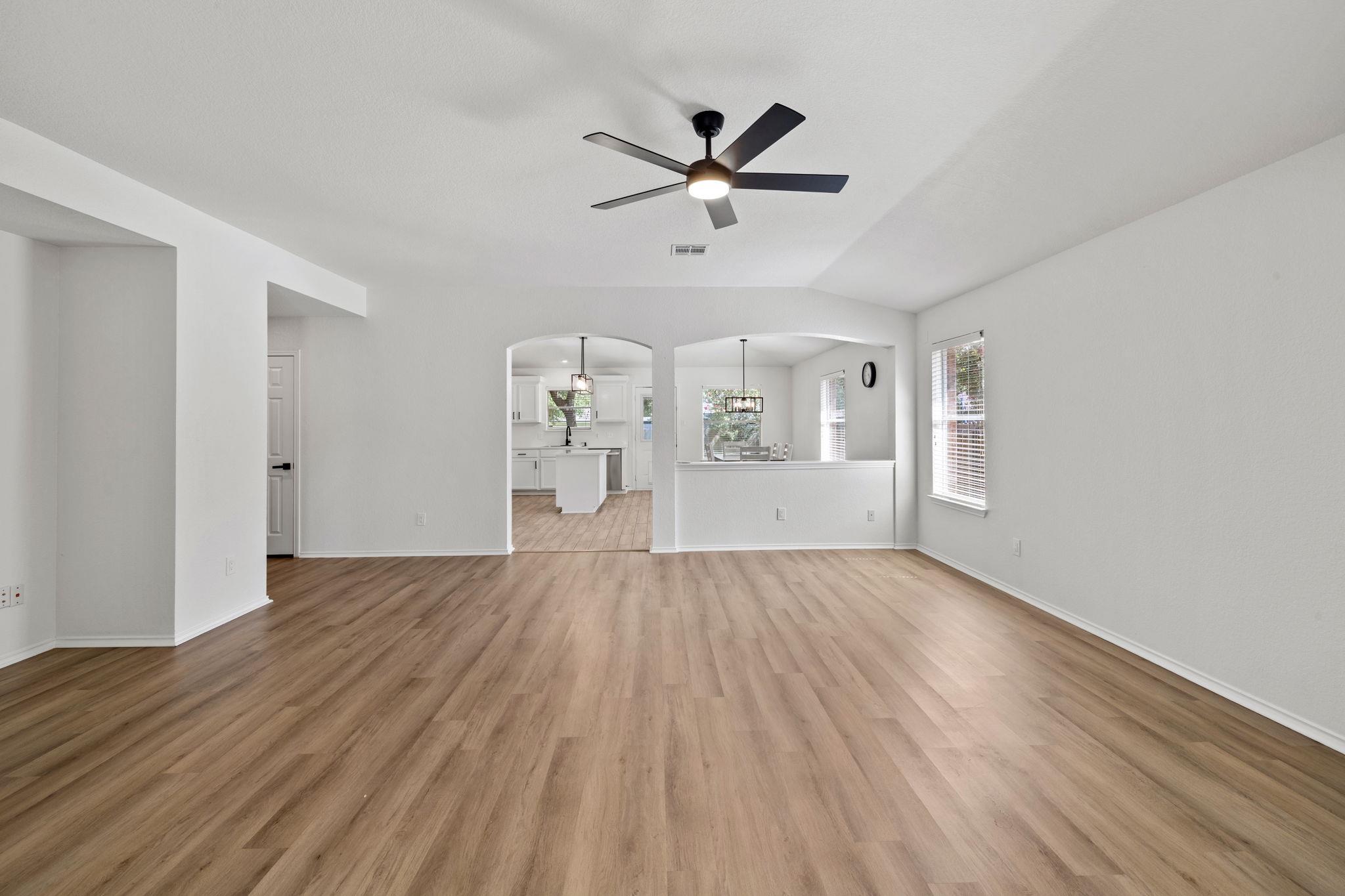 4009 Mayfield Cave TRL