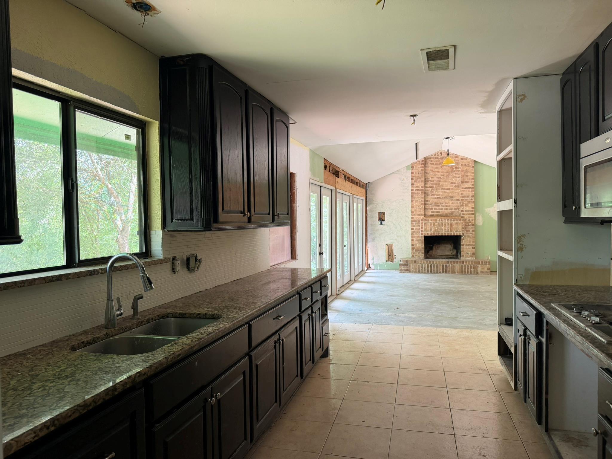 6302 Waynesburg CV