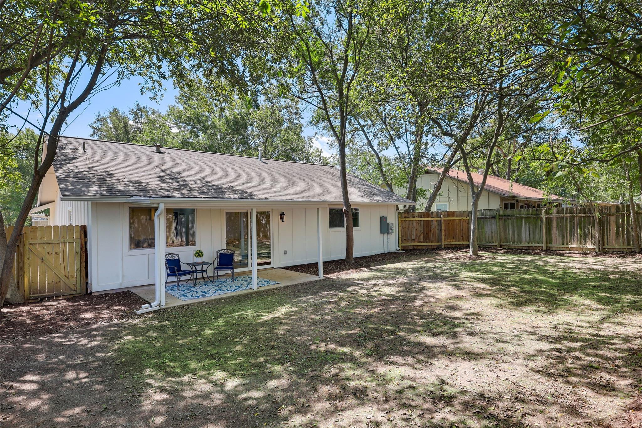 2333 Aldford DR