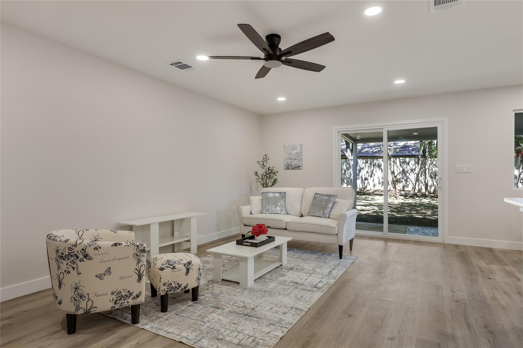 2333 Aldford DR