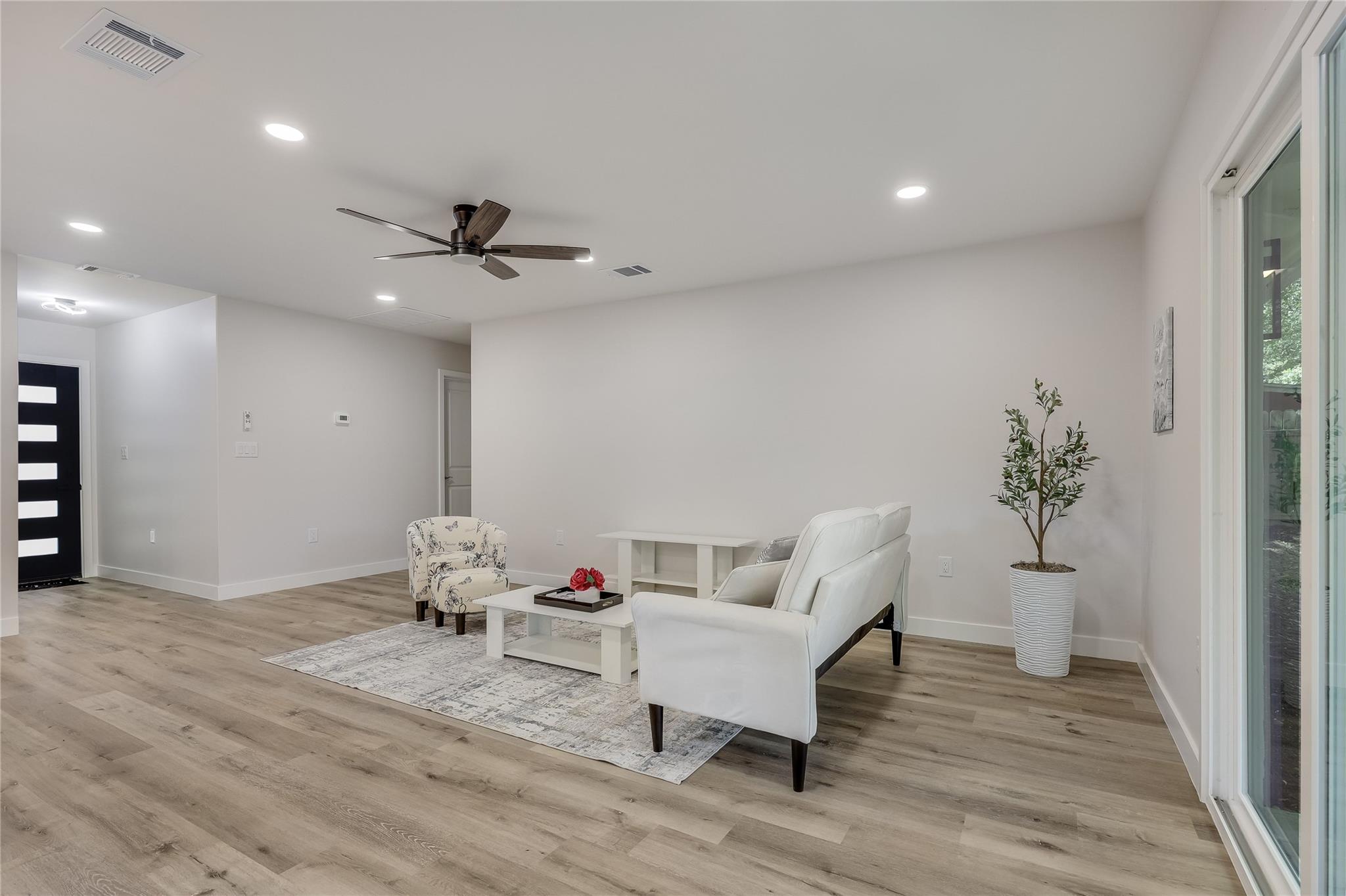 2333 Aldford DR