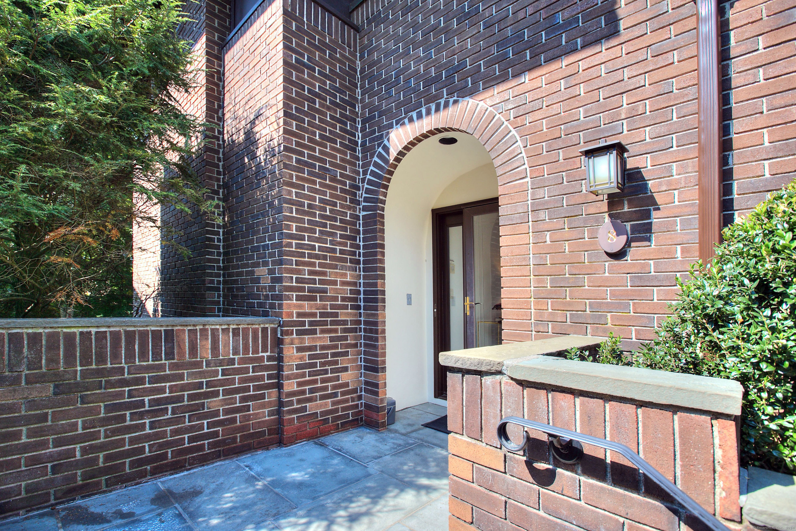 289 New Norwalk Road 8