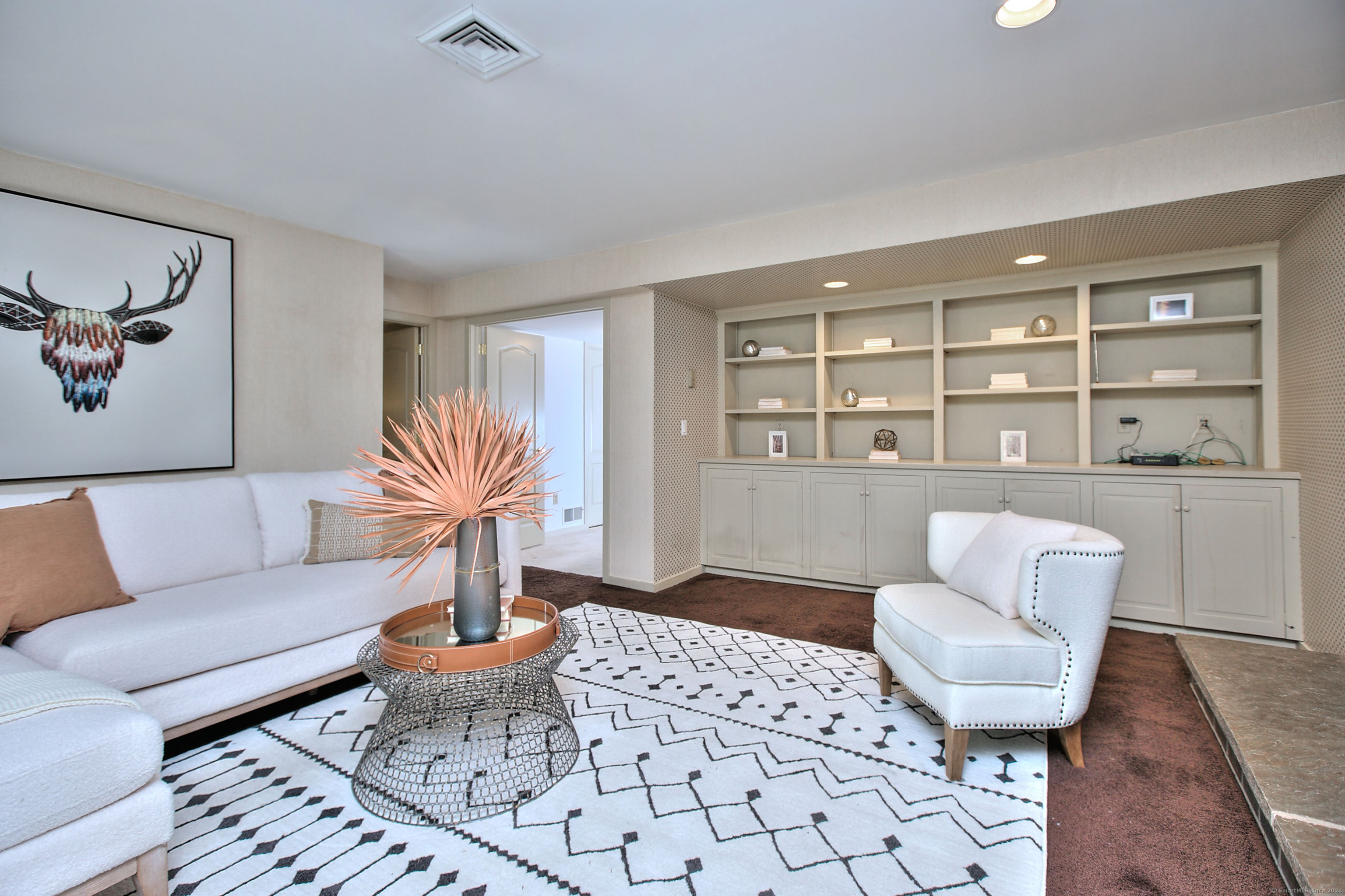 289 New Norwalk Road 8