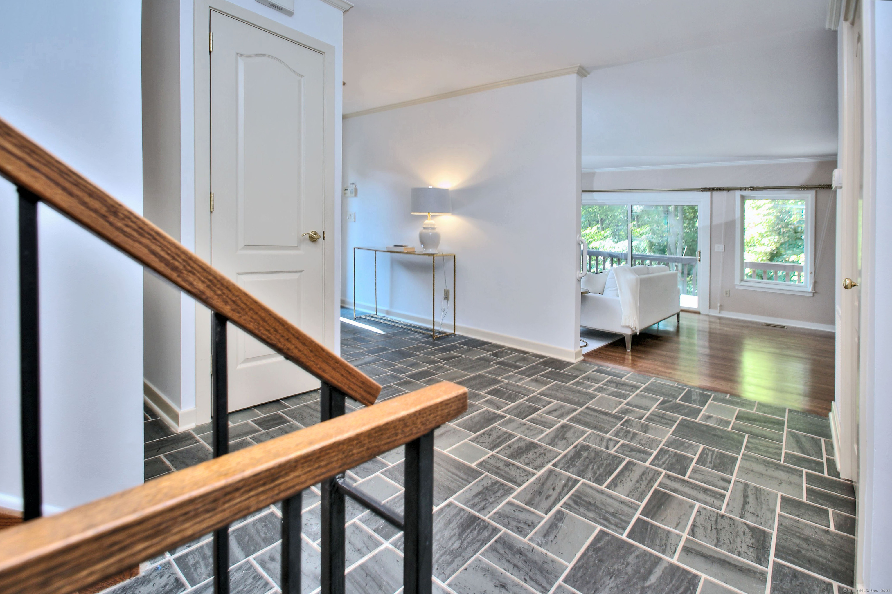 289 New Norwalk Road 8