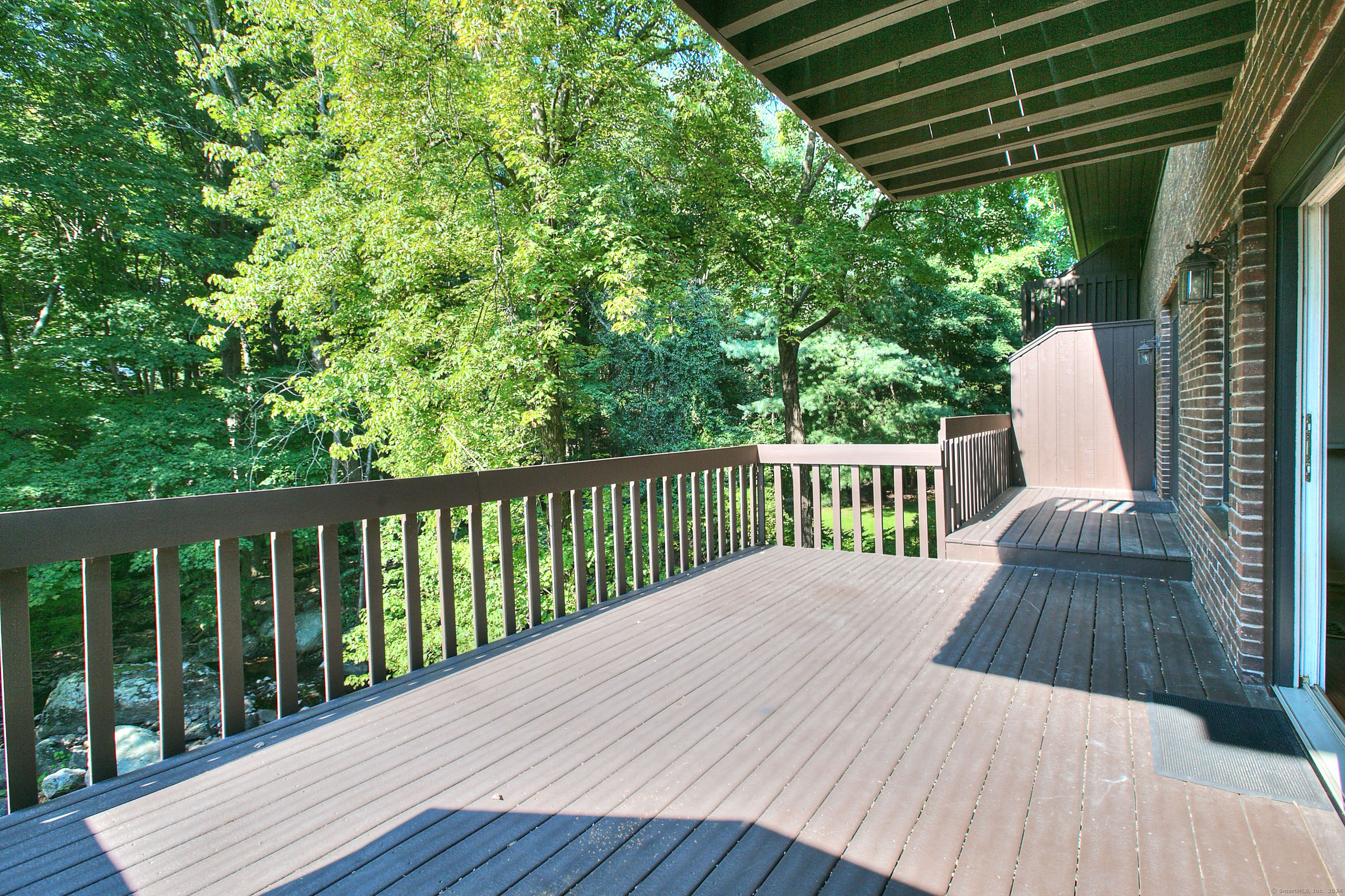 289 New Norwalk Road 8