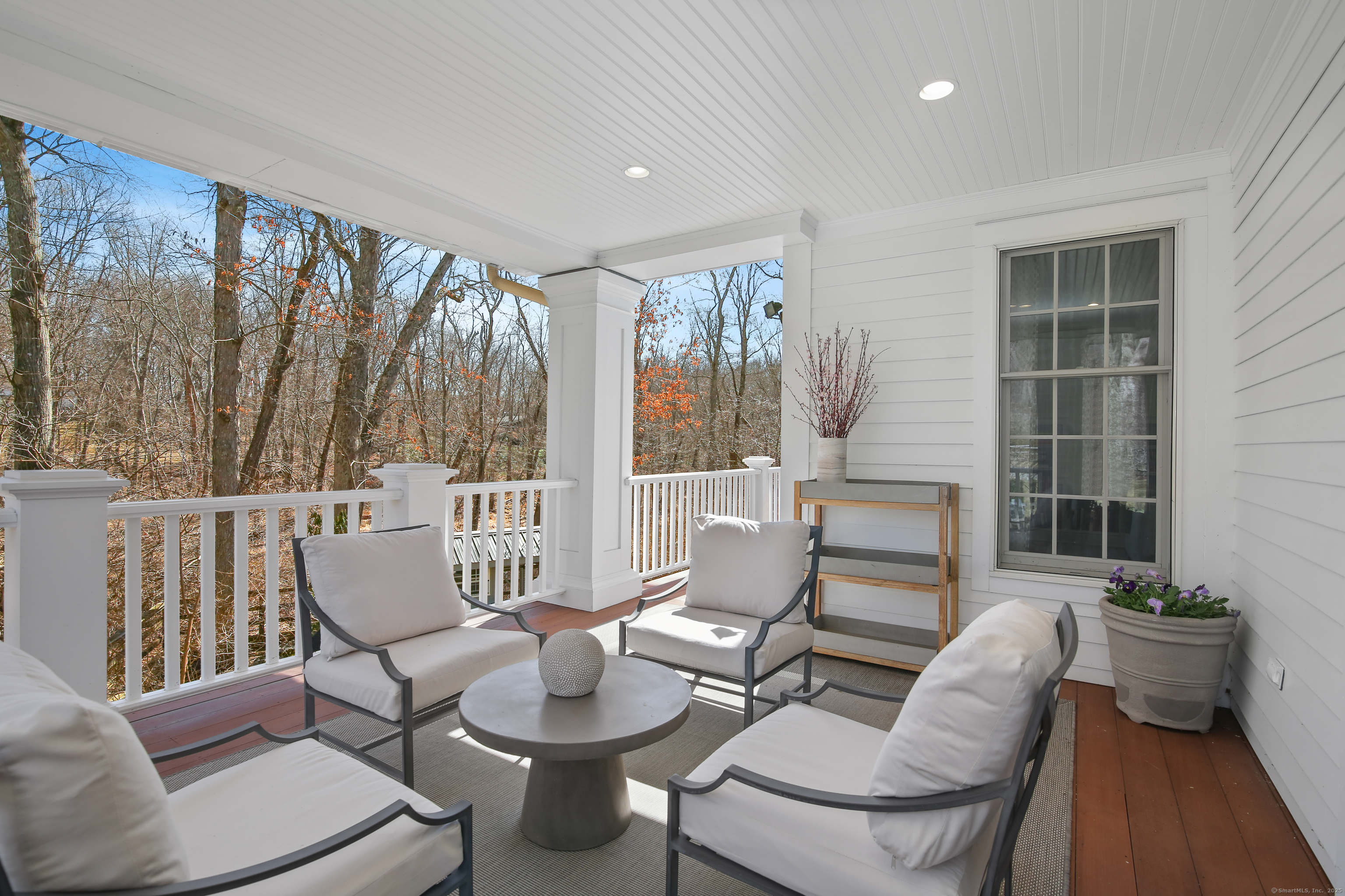 1702 Oenoke Ridge