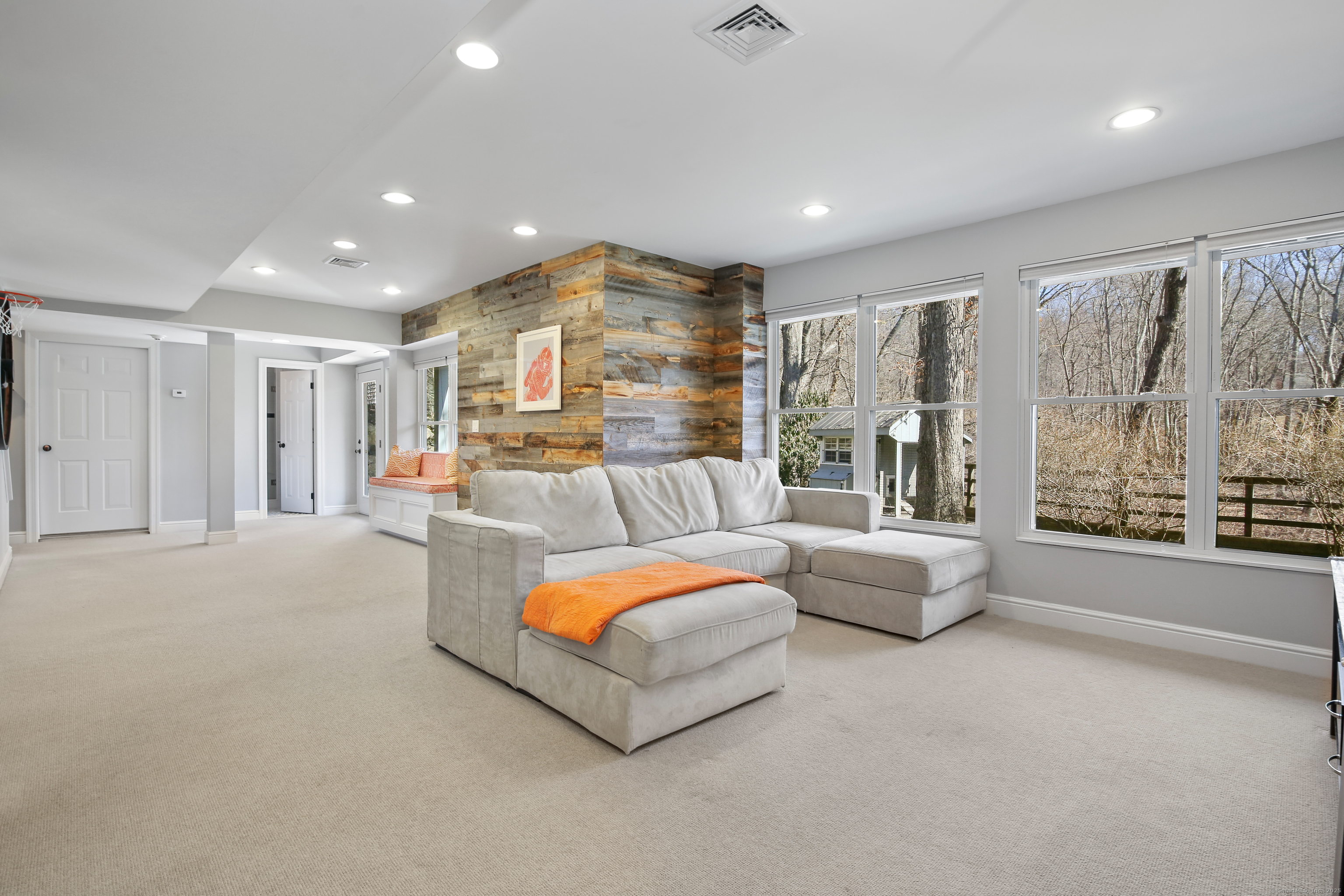 1702 Oenoke Ridge