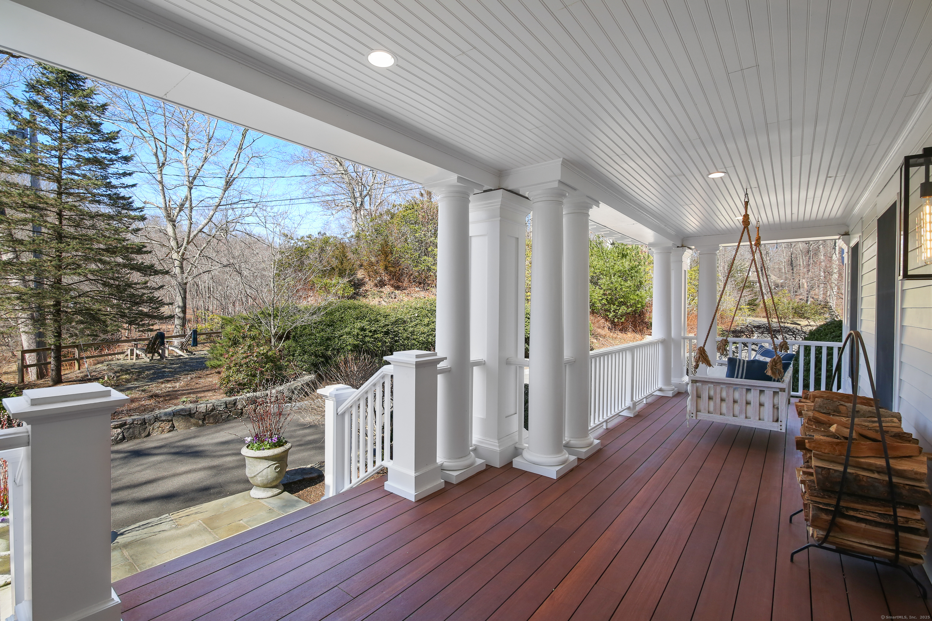 1702 Oenoke Ridge