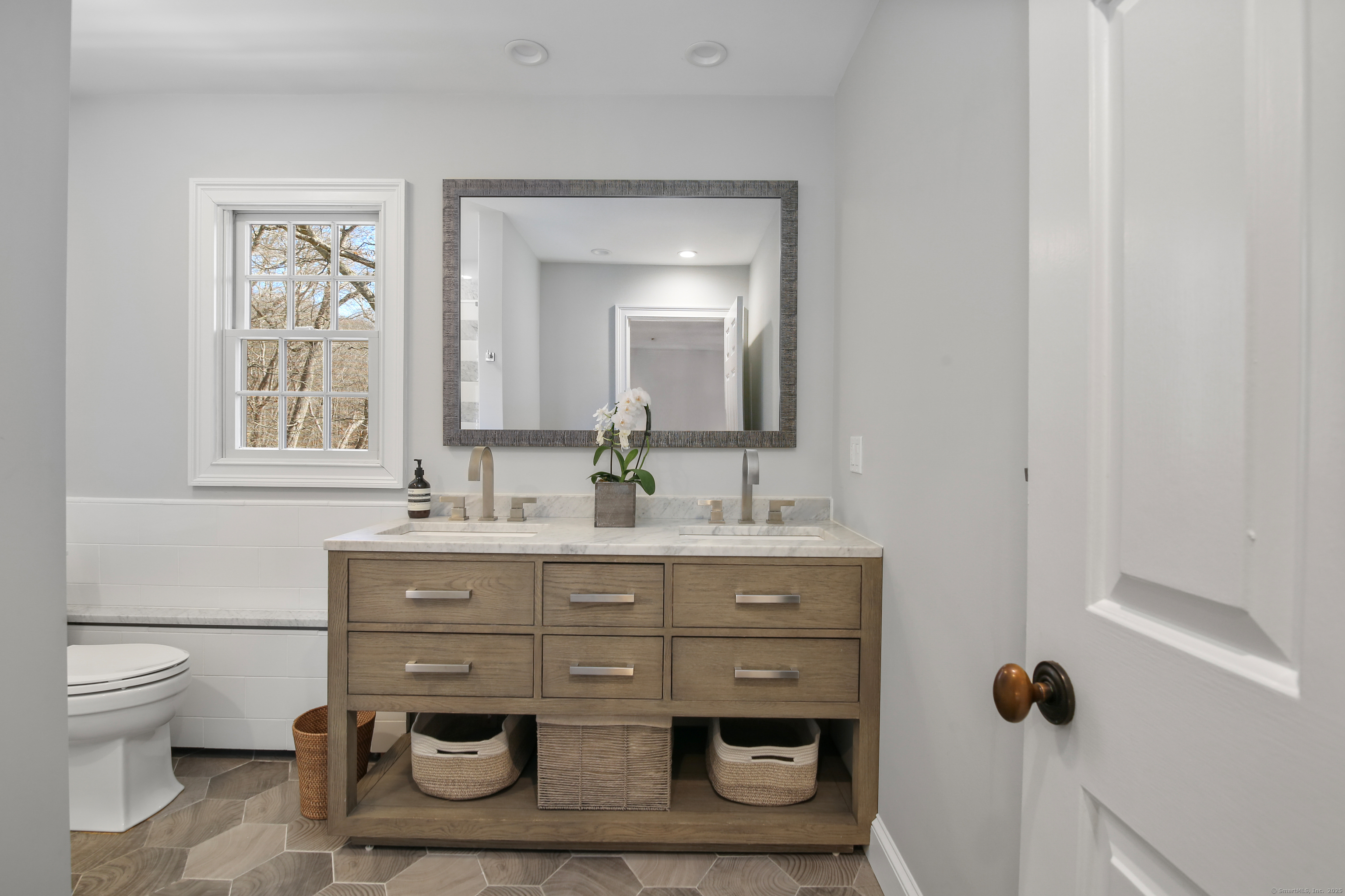 1702 Oenoke Ridge