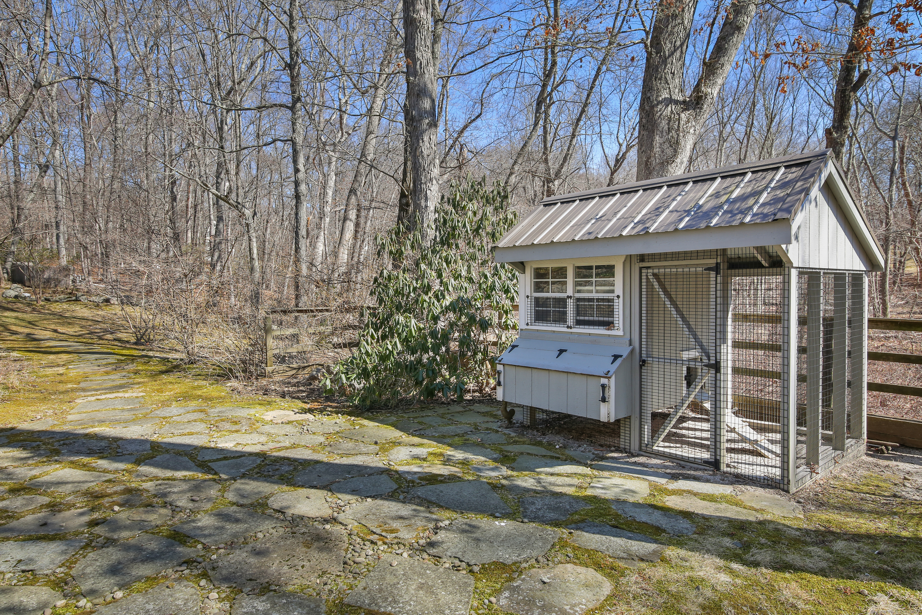 1702 Oenoke Ridge