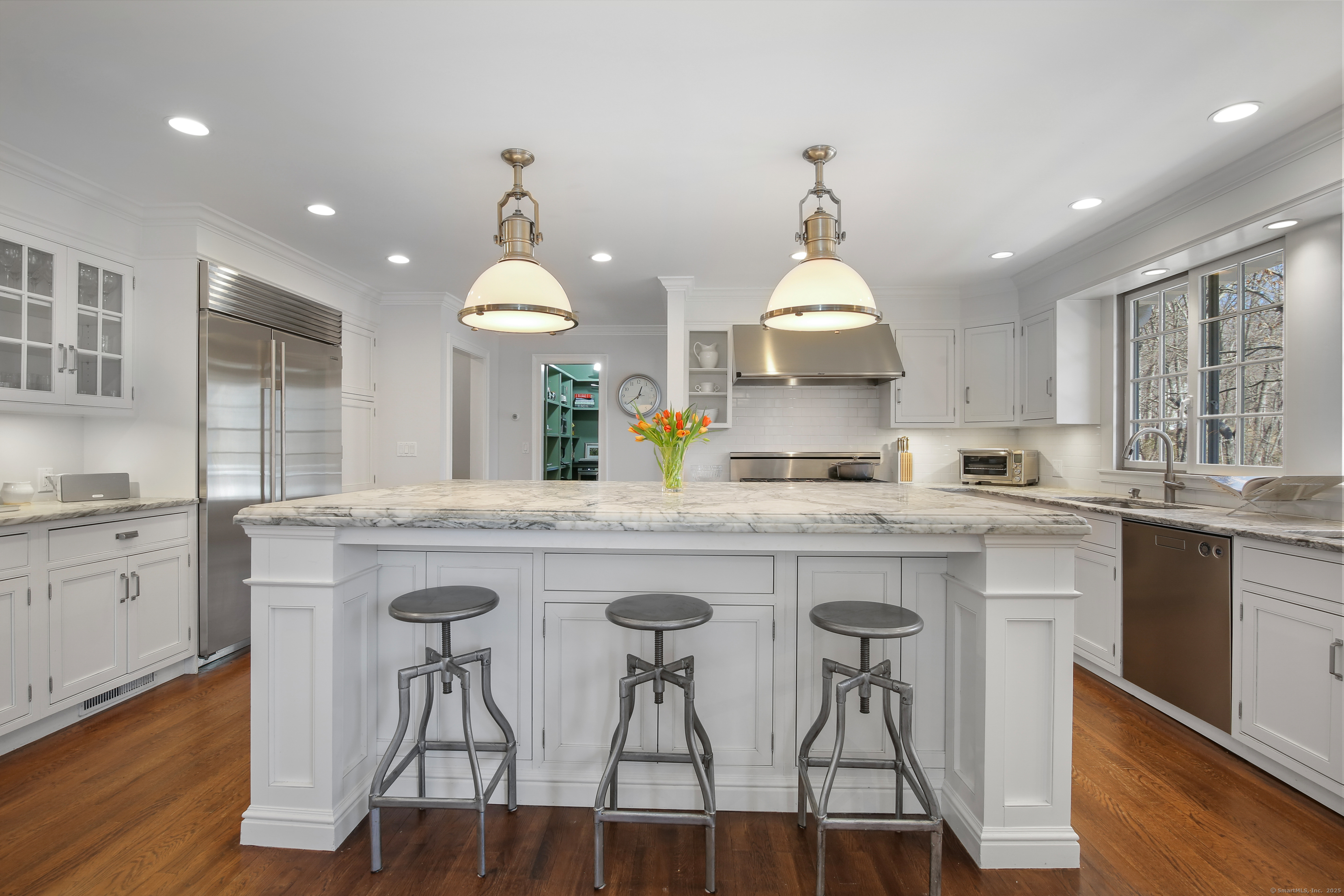 1702 Oenoke Ridge