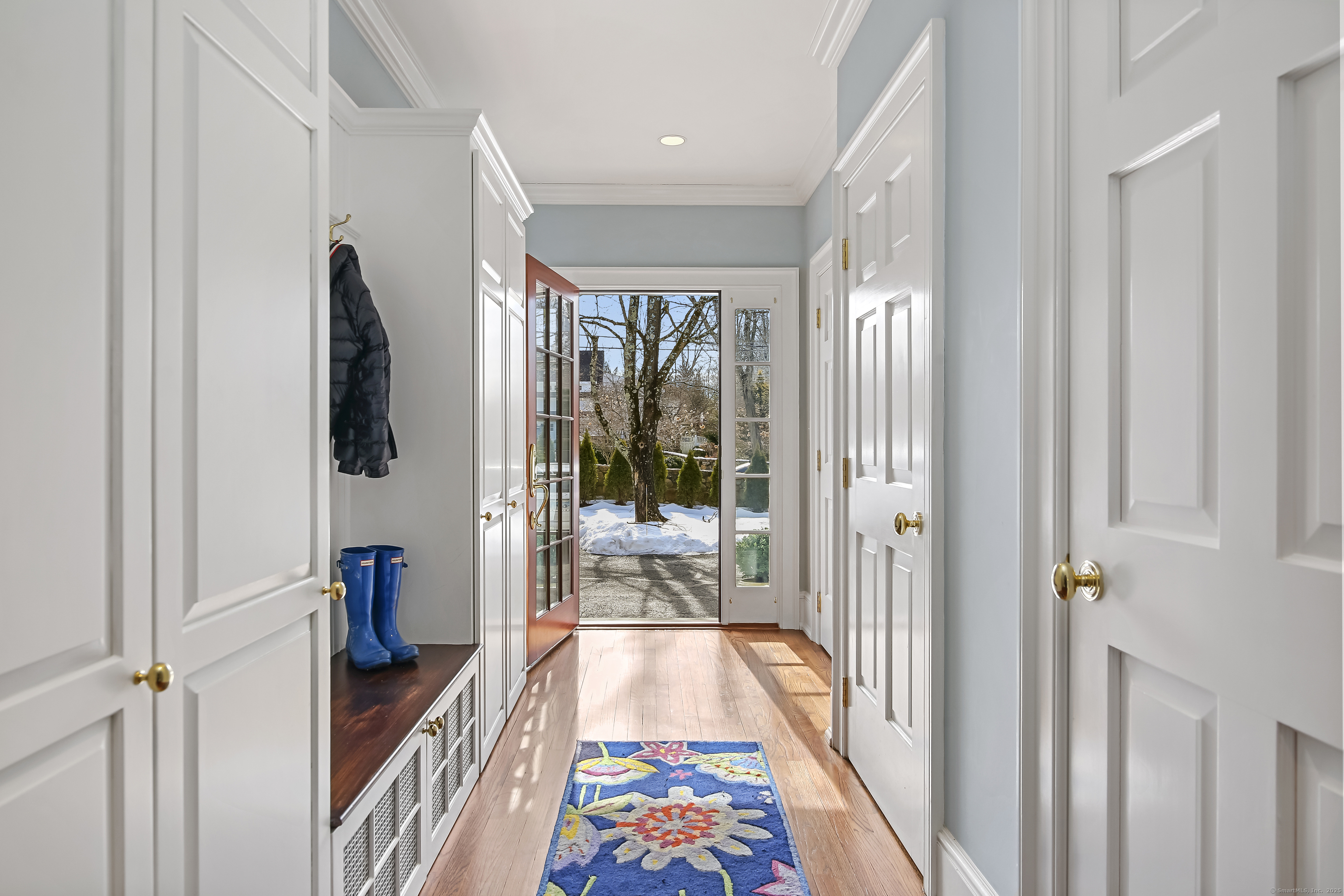 652 Ponus Ridge