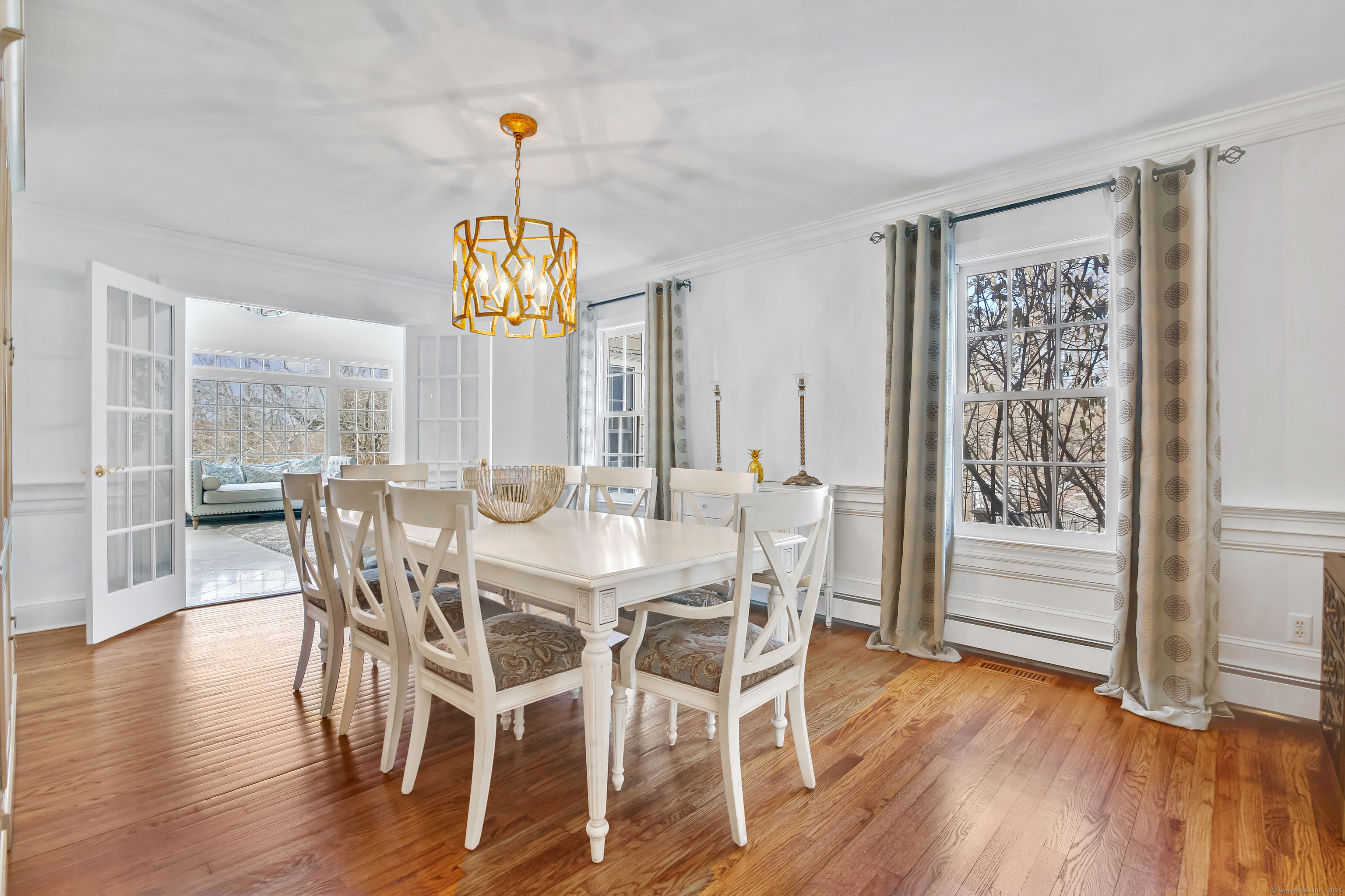 652 Ponus Ridge