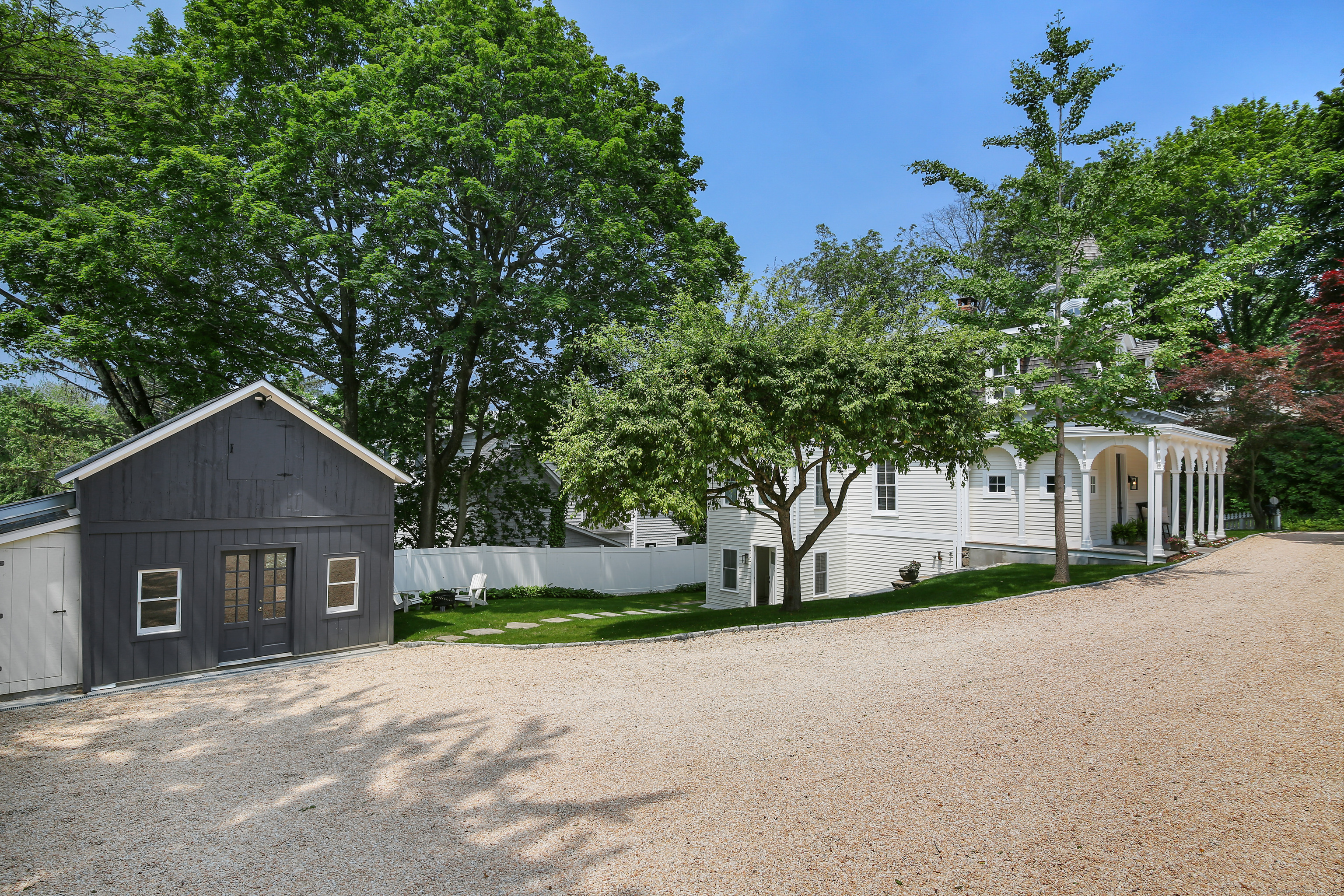 66 R Seminary Street