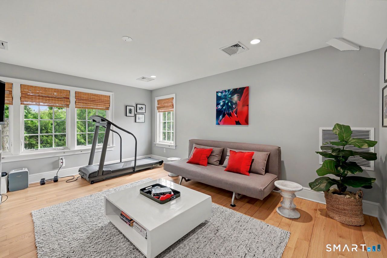 34 Bayberry Road