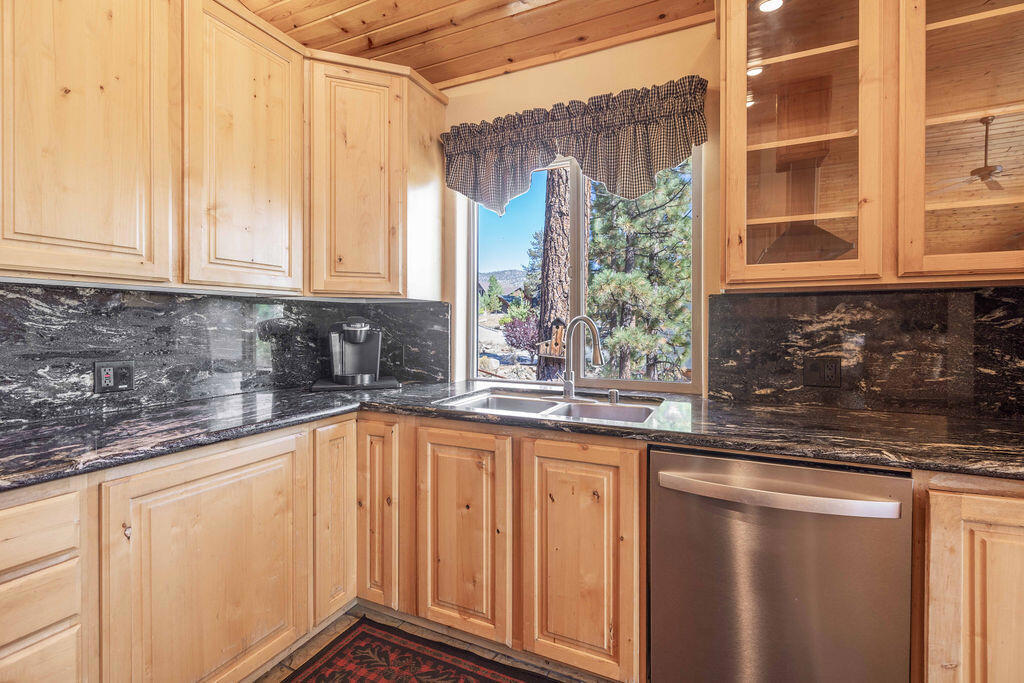 385 Sunrise Way