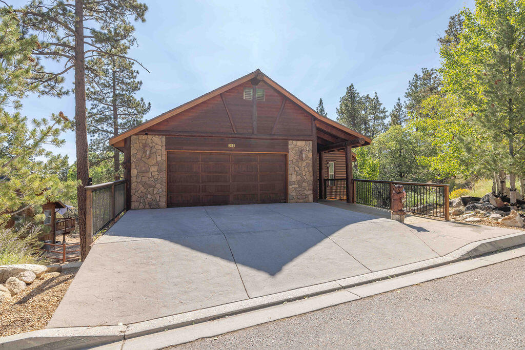 385 Sunrise Way