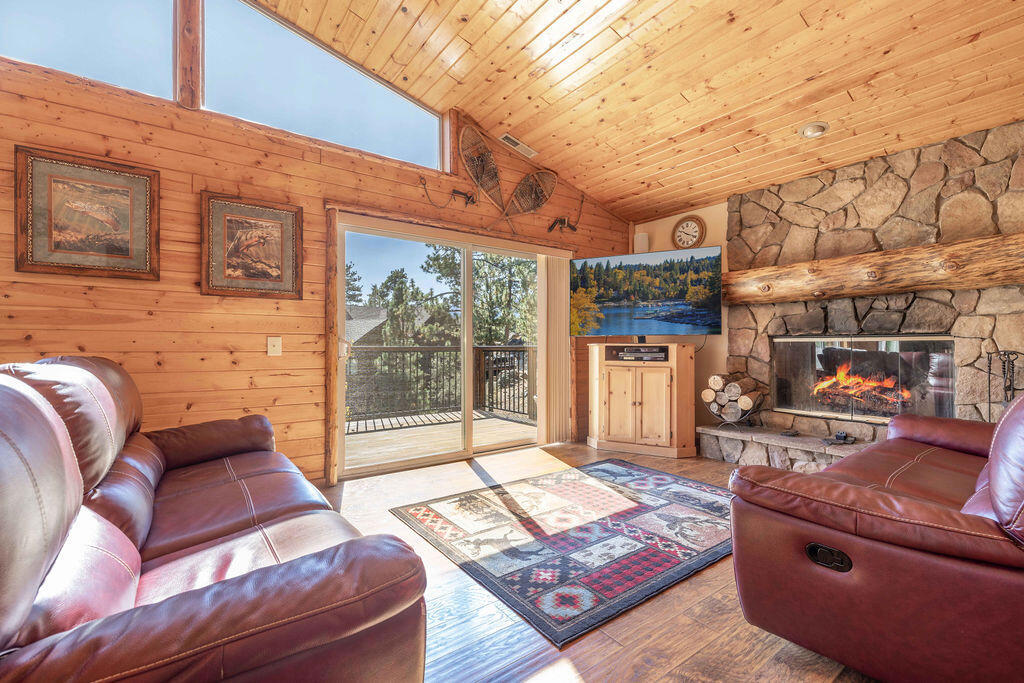 385 Sunrise Way