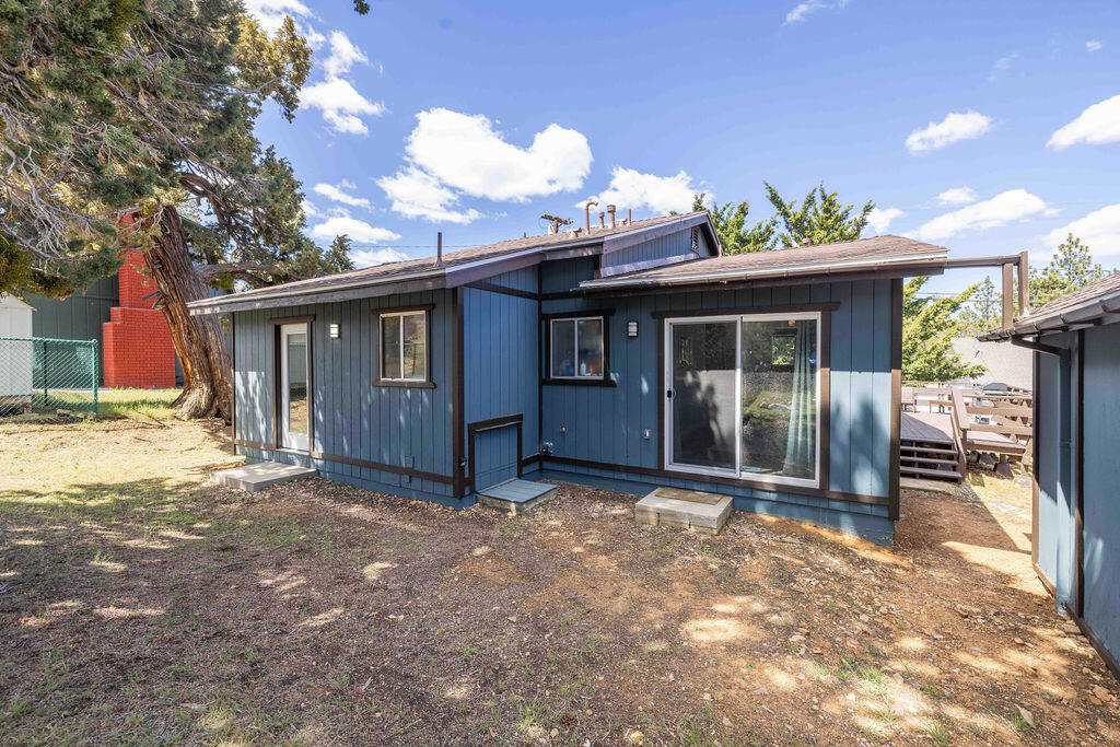 643 Villa Grove Avenue