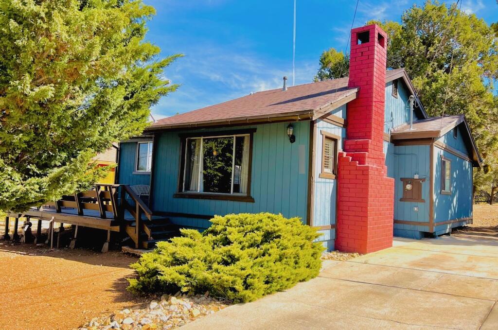 643 Villa Grove Avenue