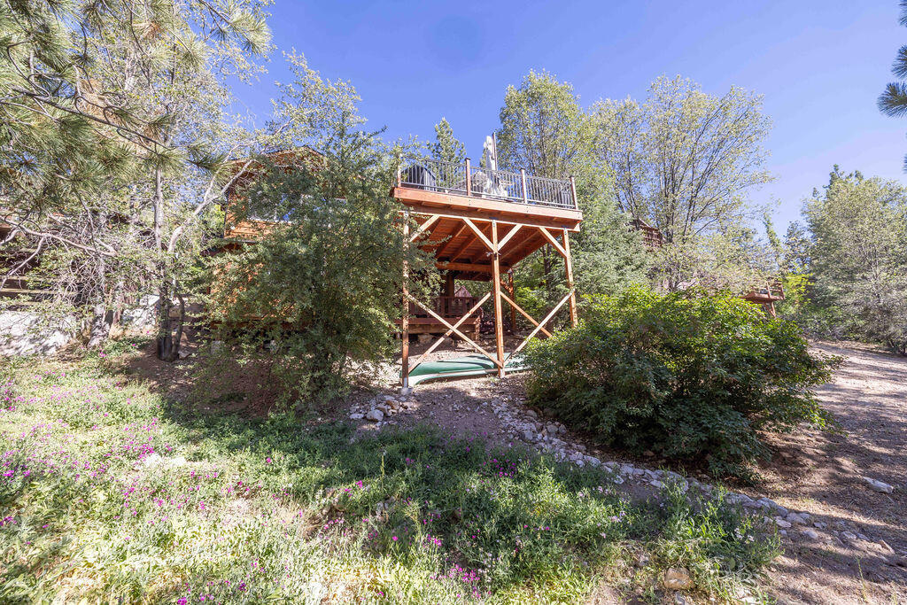 1126 Crags Lane