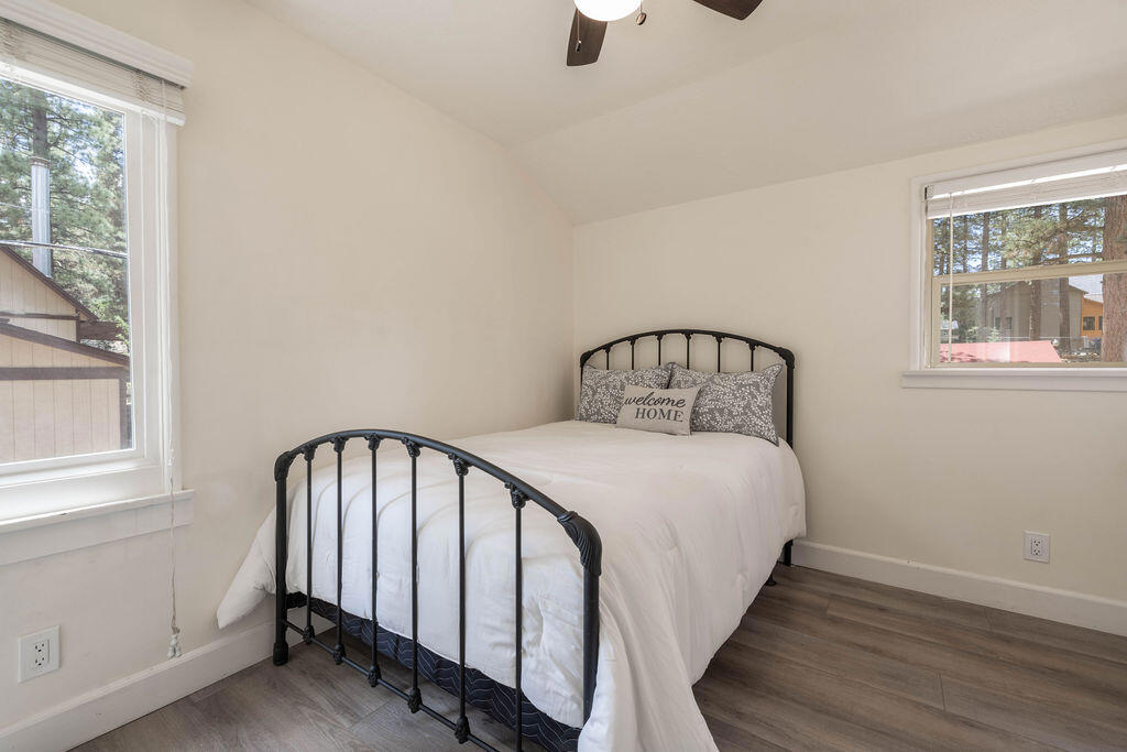 100 W Sherwood Boulevard