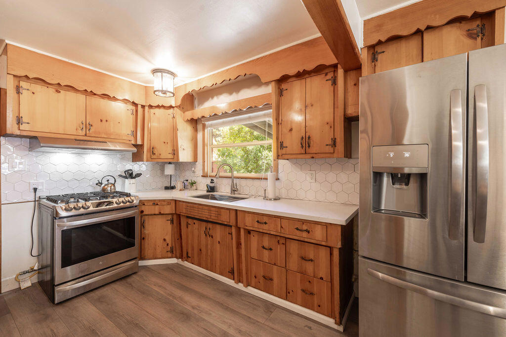 100 W Sherwood Boulevard