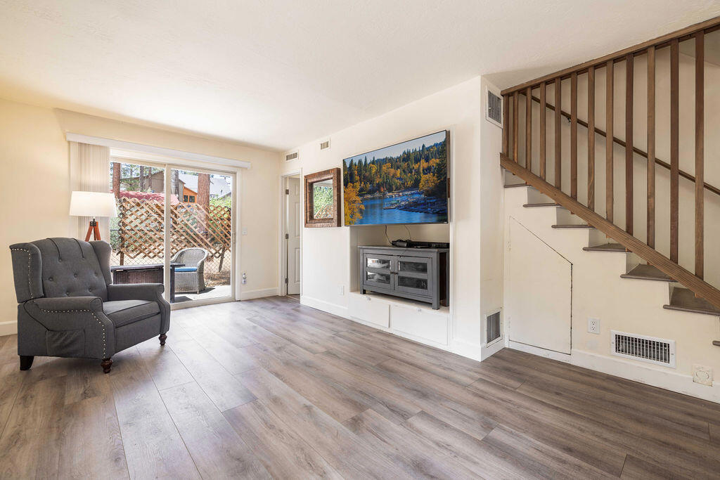 100 W Sherwood Boulevard