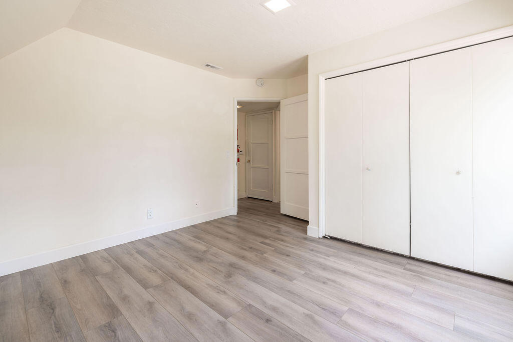 100 W Sherwood Boulevard