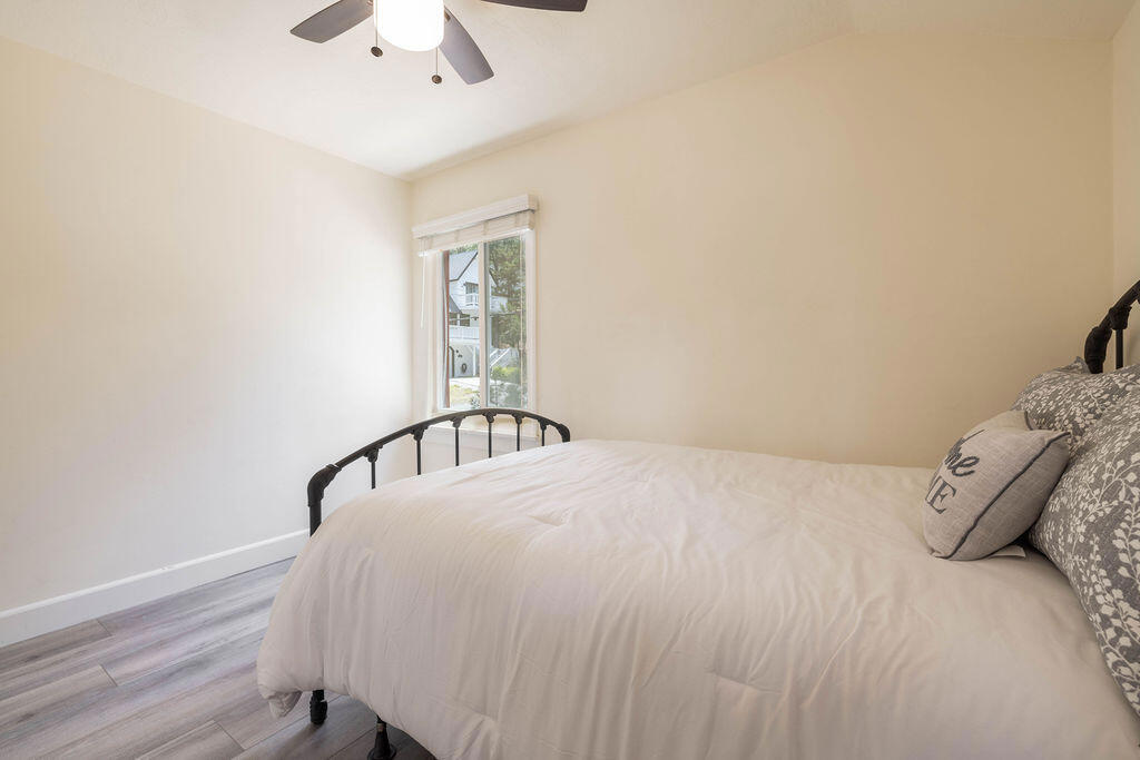 100 W Sherwood Boulevard