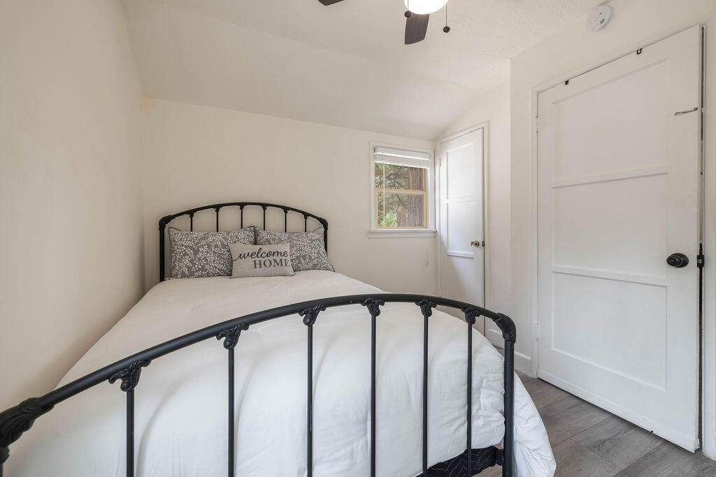 100 W Sherwood Boulevard