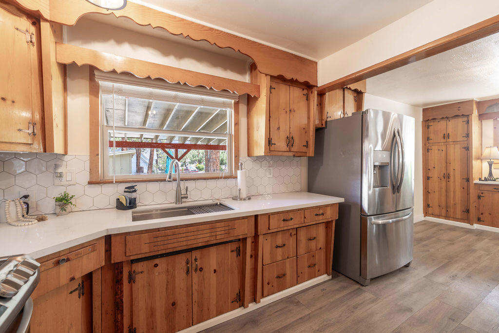 100 W Sherwood Boulevard