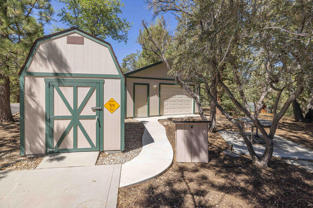 803 Plumas Court