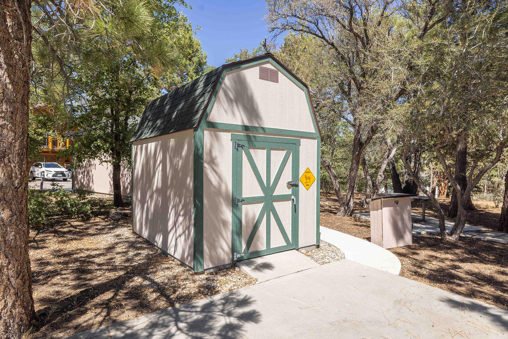803 Plumas Court