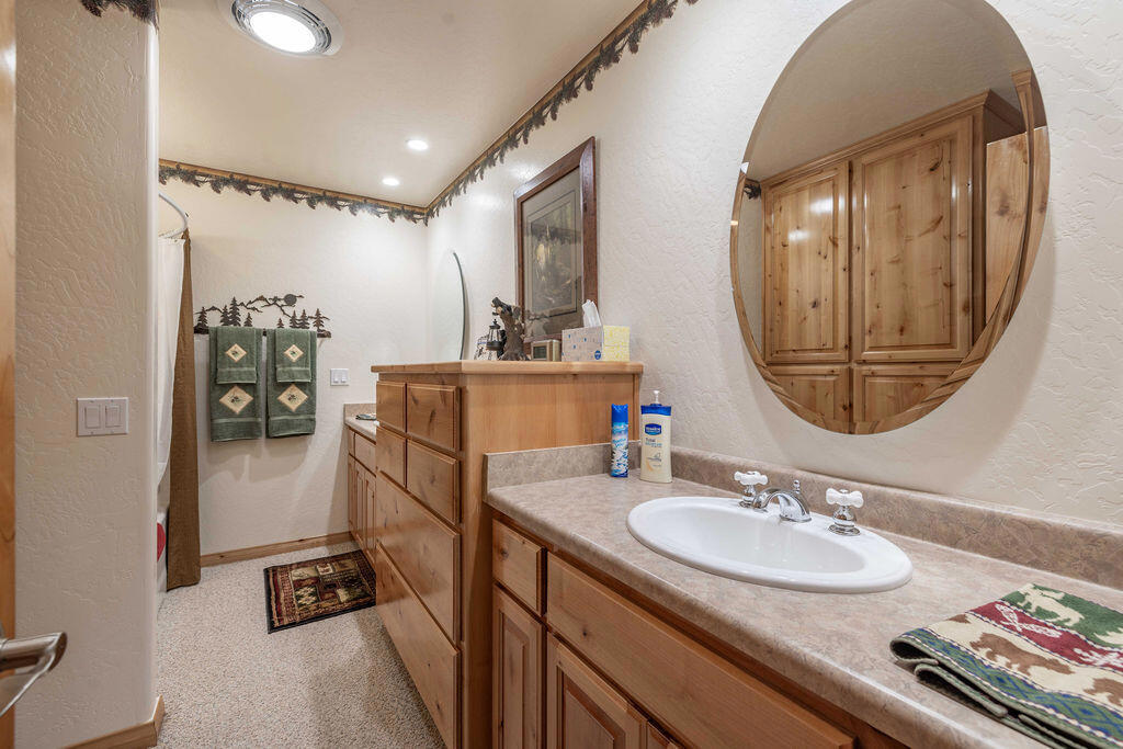803 Plumas Court