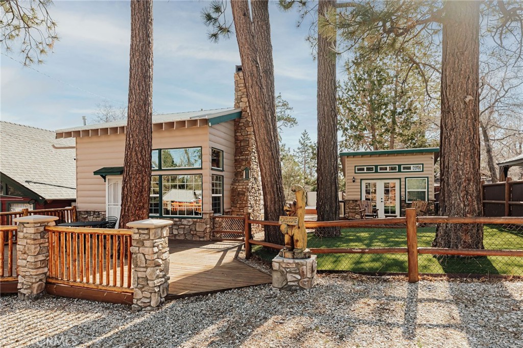879 Orange Avenue