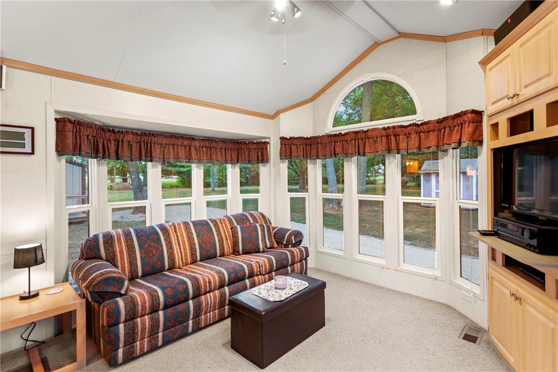 87 89 Clear Creek Drive
