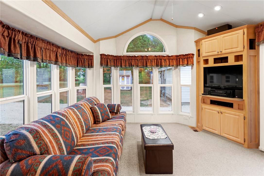 87 89 Clear Creek Drive