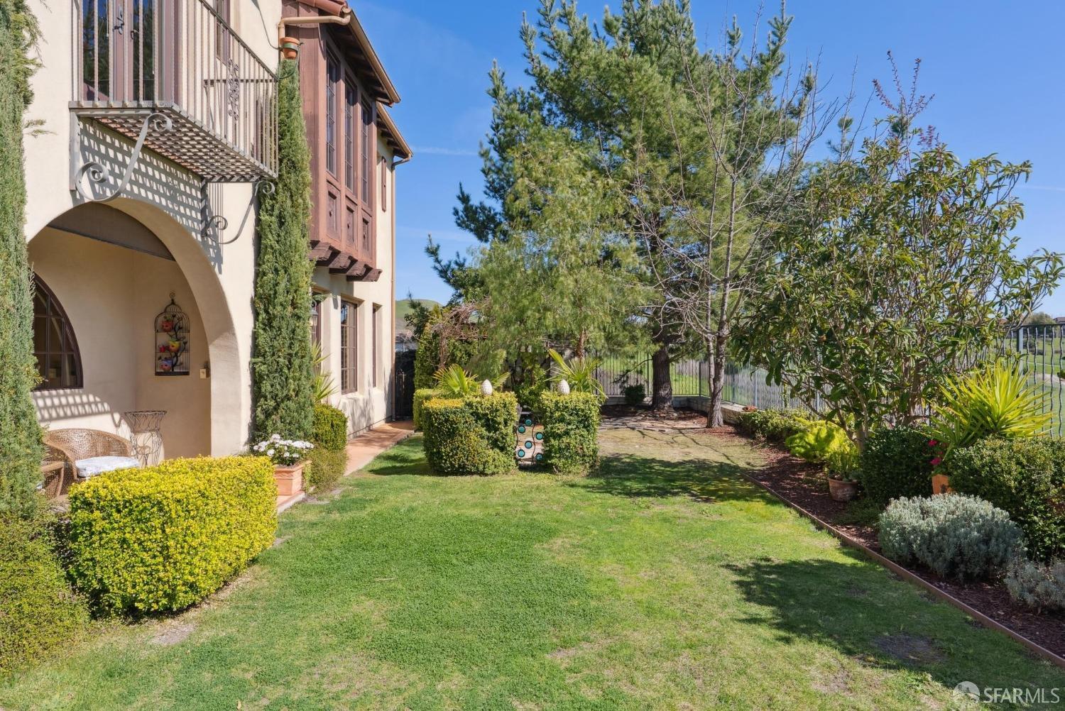 4542 Lilac Ridge Road