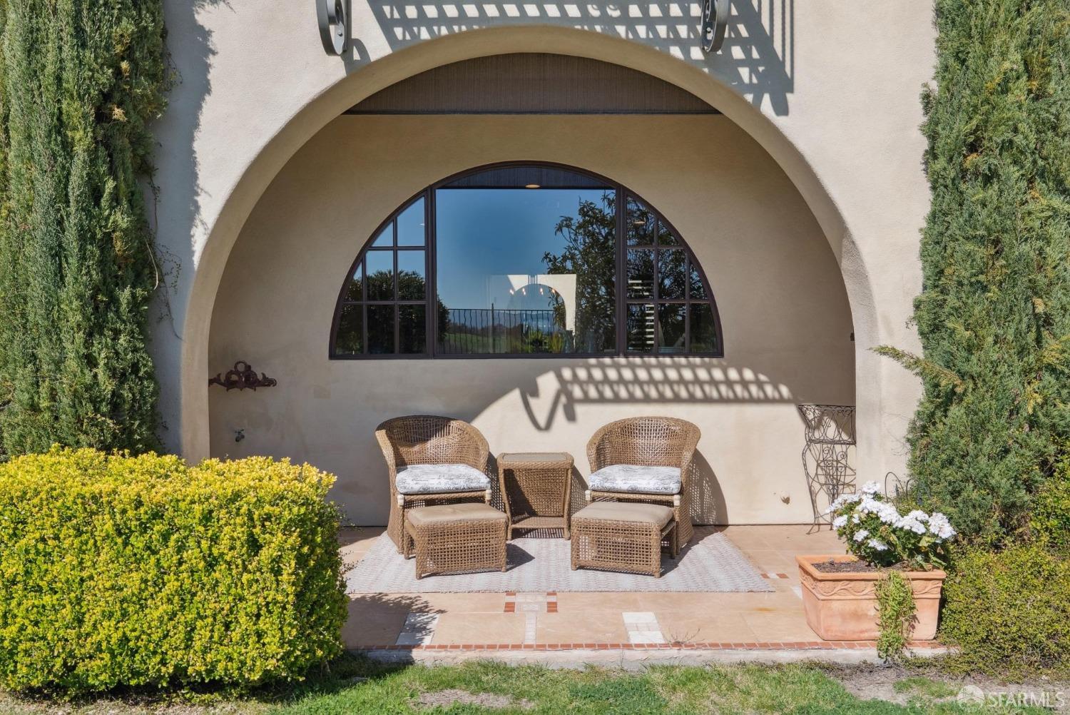 4542 Lilac Ridge Road
