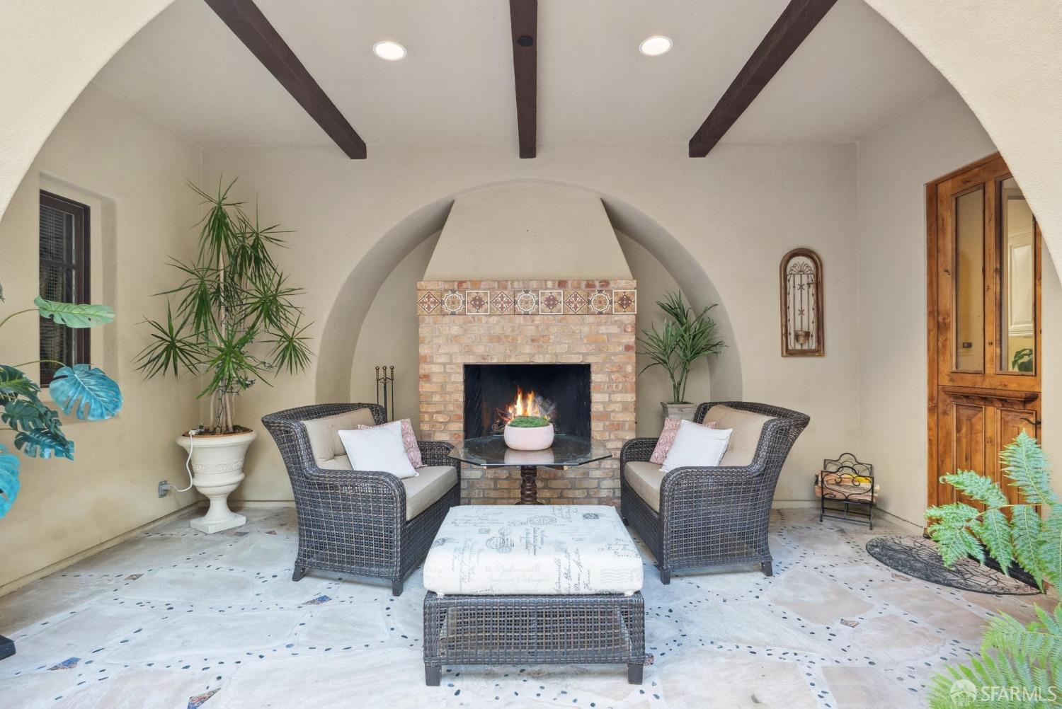 4542 Lilac Ridge Road