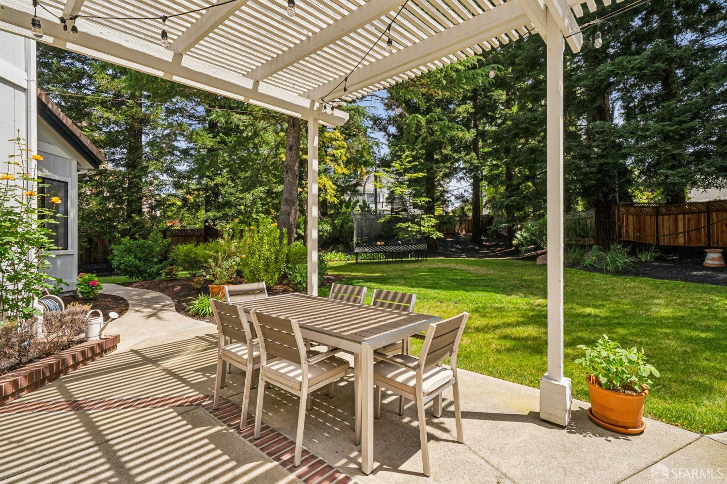 125 Cottonwood Place