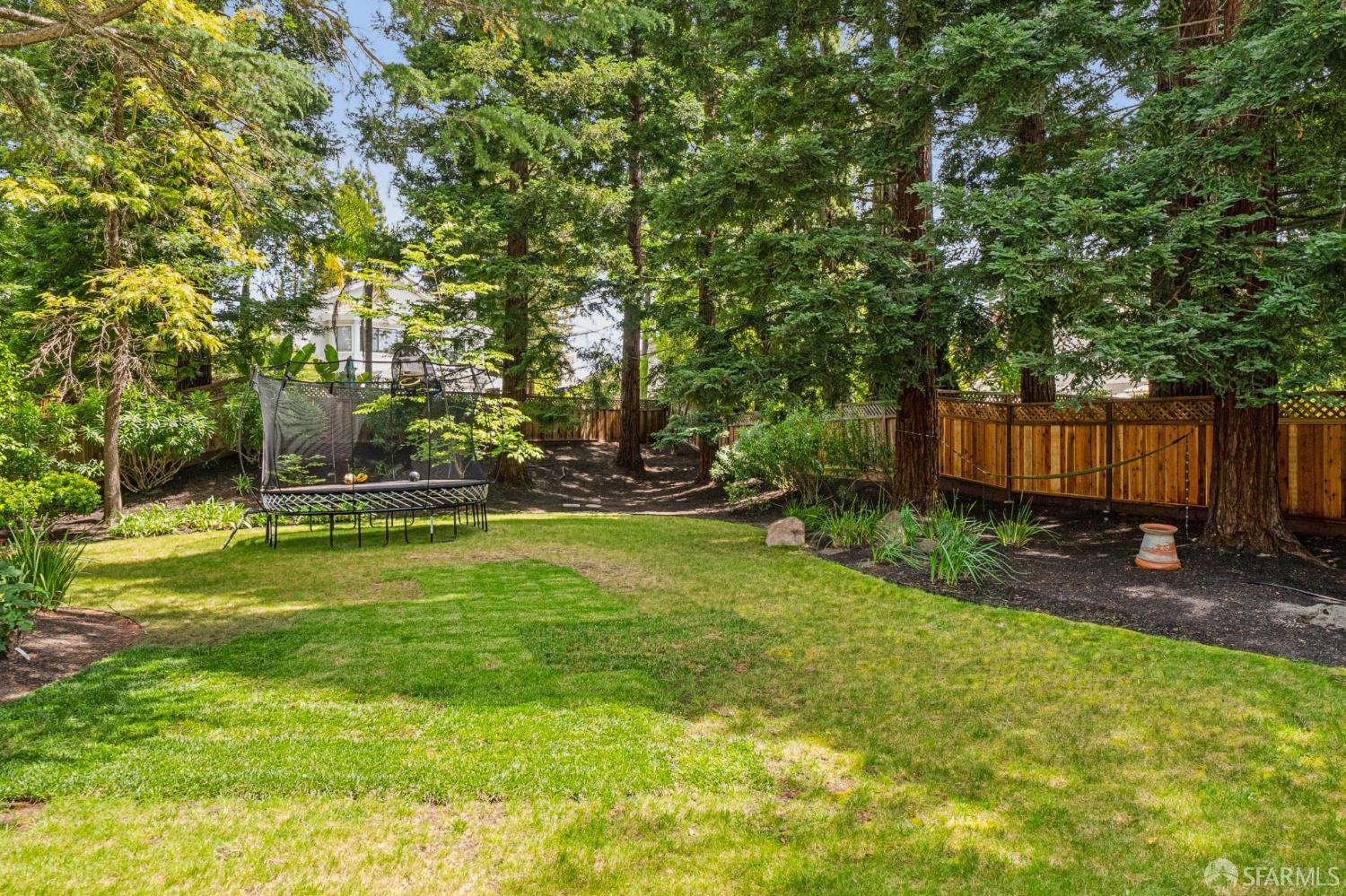 125 Cottonwood Place