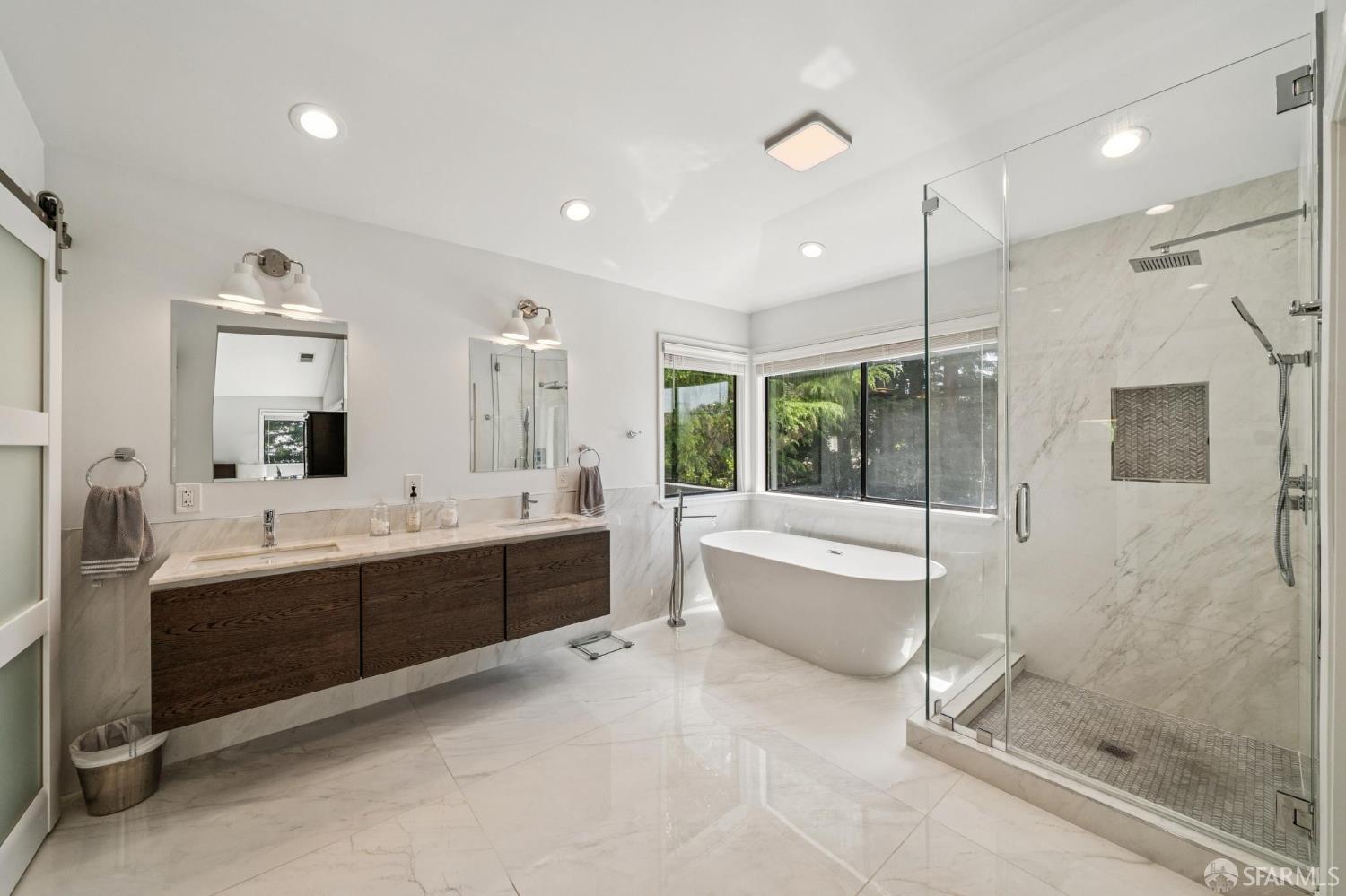 125 Cottonwood Place