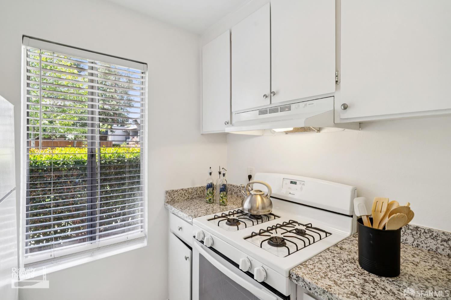 1009 Murrieta Boulevard # 7